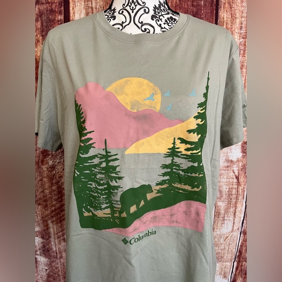 Columbia | Women's Short Sleeve Tee - Olive with Nature Graphic - Picture 2 of 7